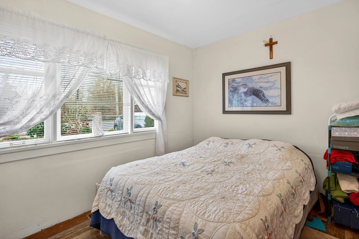 Garage Interior Photo of 18753 60 Avenue, Surrey, BC