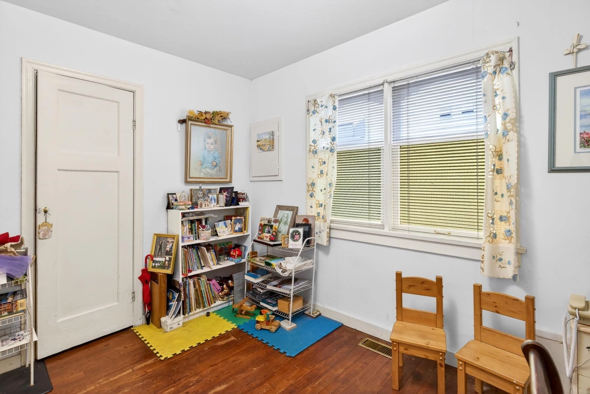 Garden / Landscaping Photo of 18753 60 Avenue, Surrey, BC