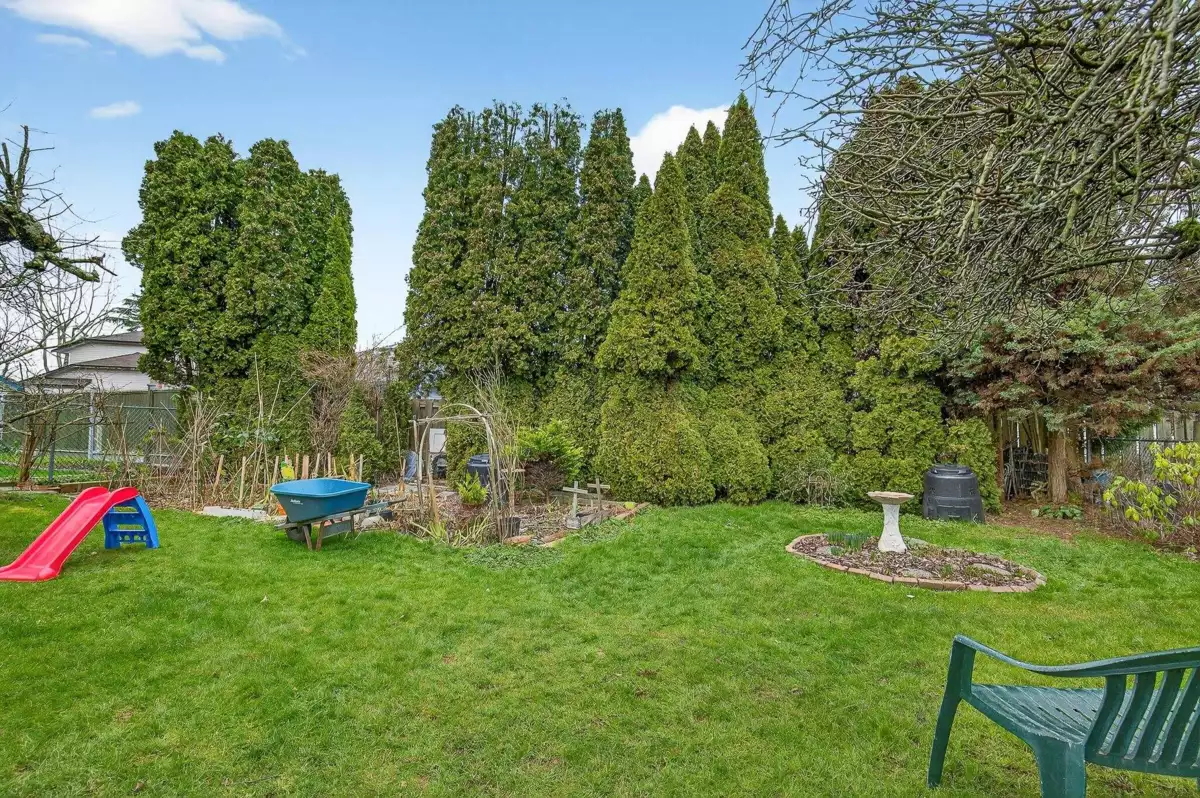 Hot Tub / Spa Photo of 18753 60 Avenue, Surrey, BC