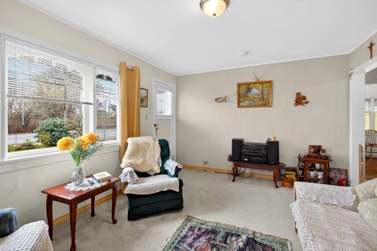 Office / Den Photo of 18753 60 Avenue, Surrey, BC