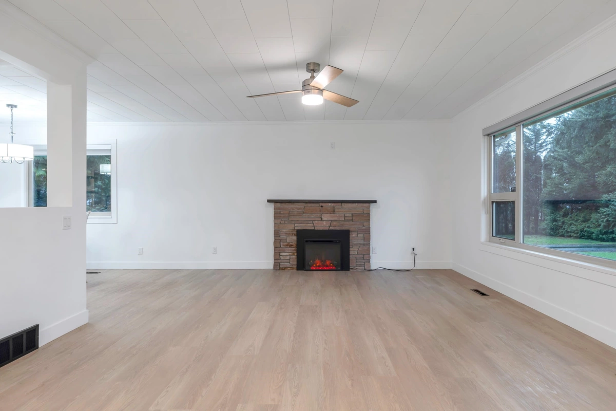 Family Room Photo of 8780 187 Street, Surrey, BC
