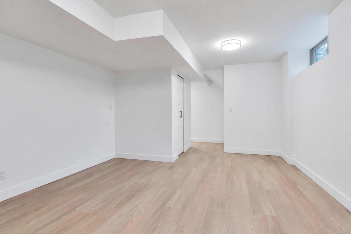 Hallway Photo of 8780 187 Street, Surrey, BC