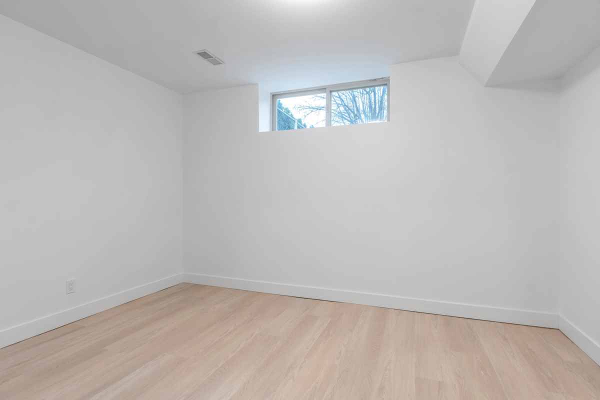 Laundry Room Photo of 8780 187 Street, Surrey, BC