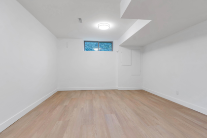 Entry Foyer Photo of 8780 187 Street, Surrey, BC