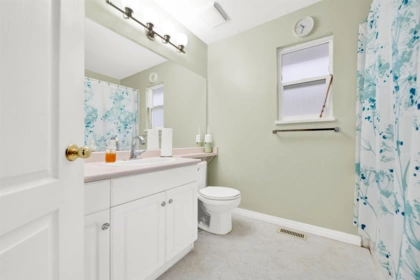 Mudroom Photo of 18556 65 Avenue, Surrey, BC