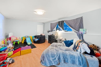 Office / Den Photo of 3949 Sefton Street, Port Coquitlam, BC