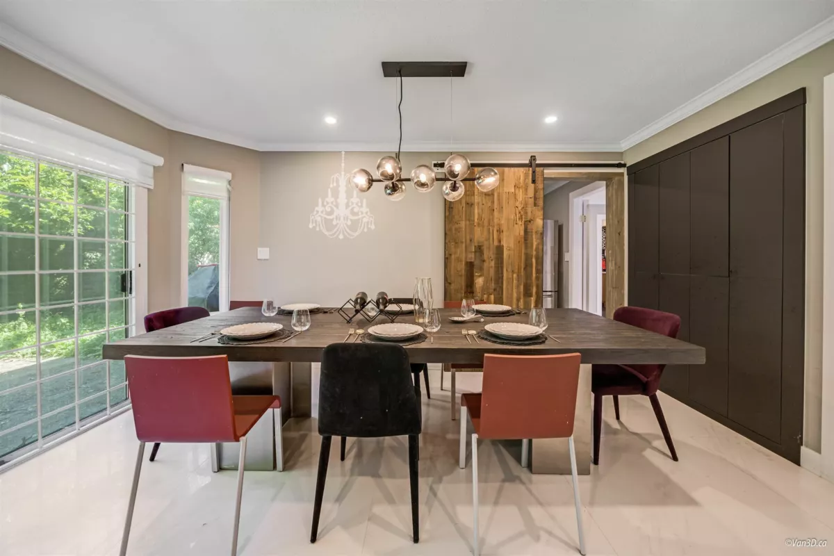 Kitchen Island Photo of 4000 Fisher Drive, Richmond, BC