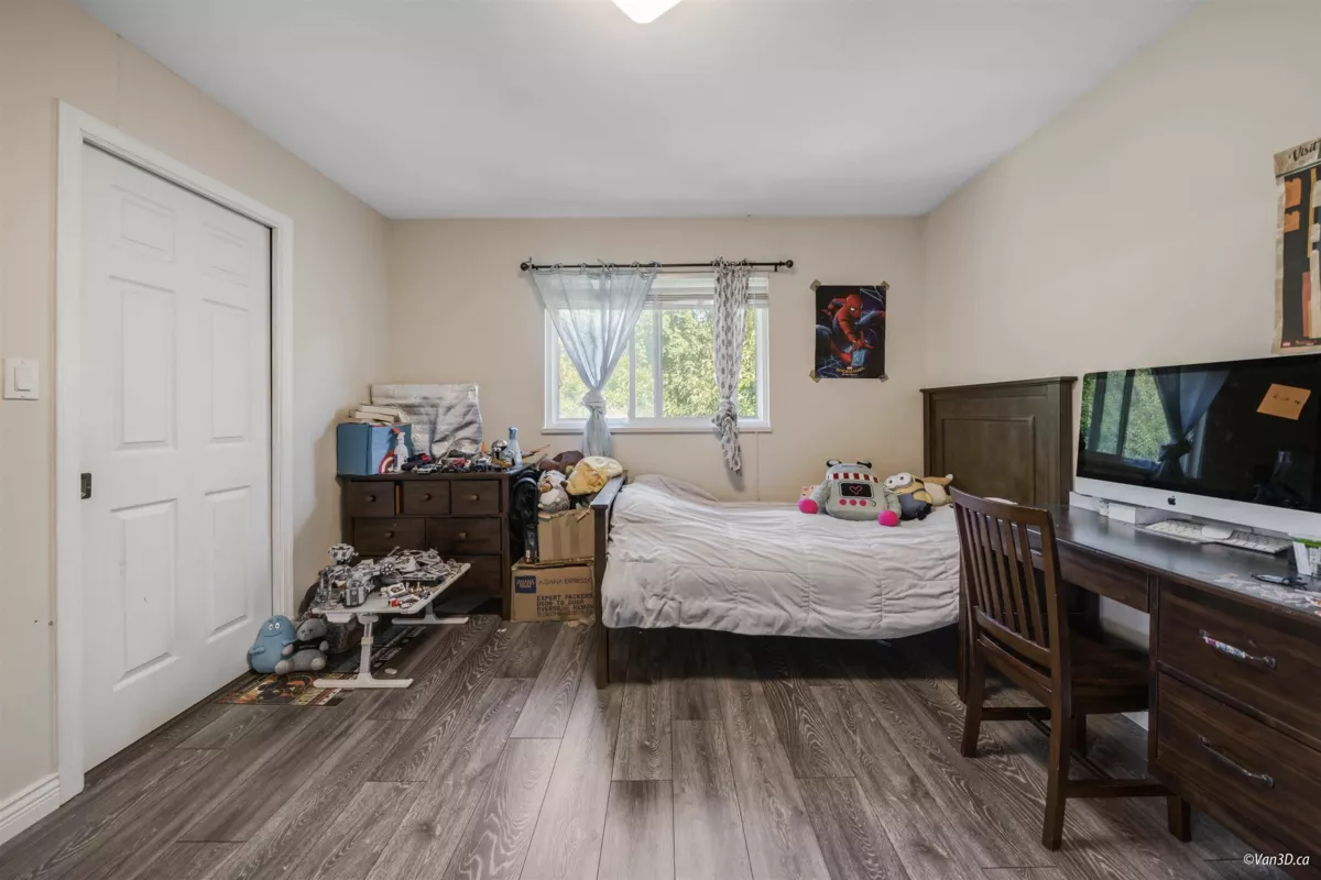 Laundry Room Photo of 4000 Fisher Drive, Richmond, BC
