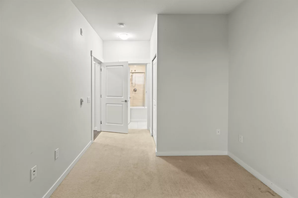 Guest Bathroom Photo of 410 31158 Westridge Place, Abbotsford, BC