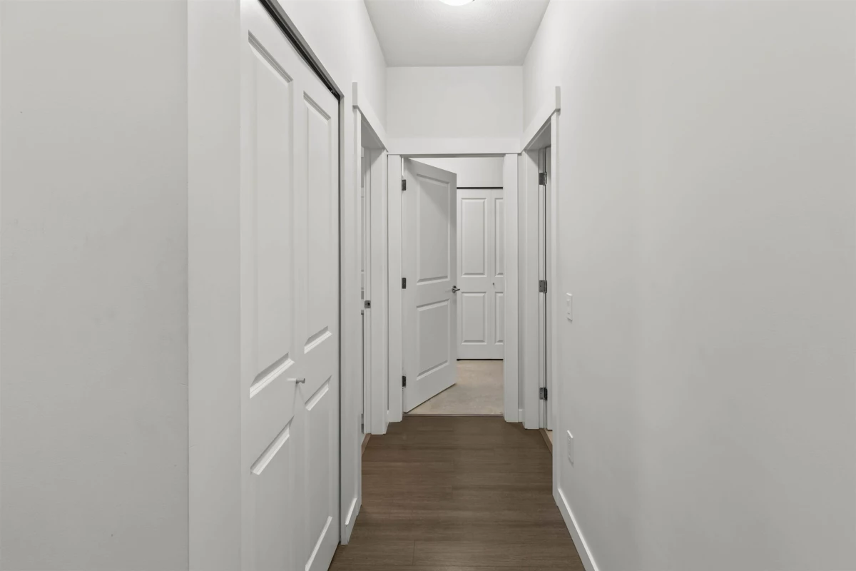 Walk-In Closet Photo of 410 31158 Westridge Place, Abbotsford, BC