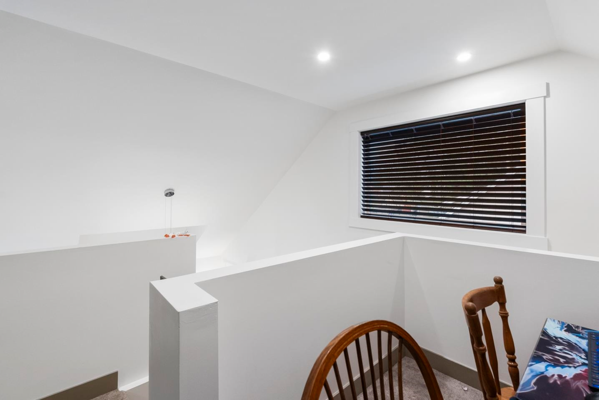 Basement Recreation Room Photo of 3 548 Park Street, Hope, BC