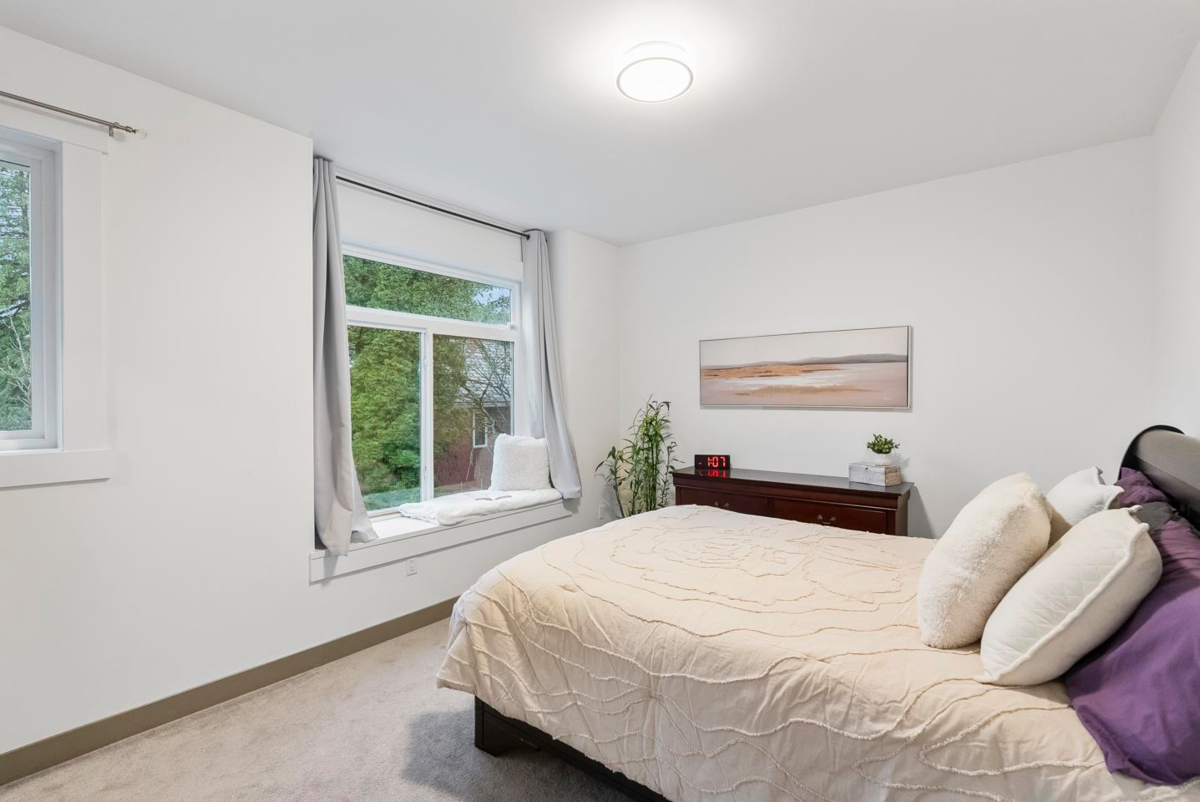 Bedroom 3 Photo of 3 548 Park Street, Hope, BC