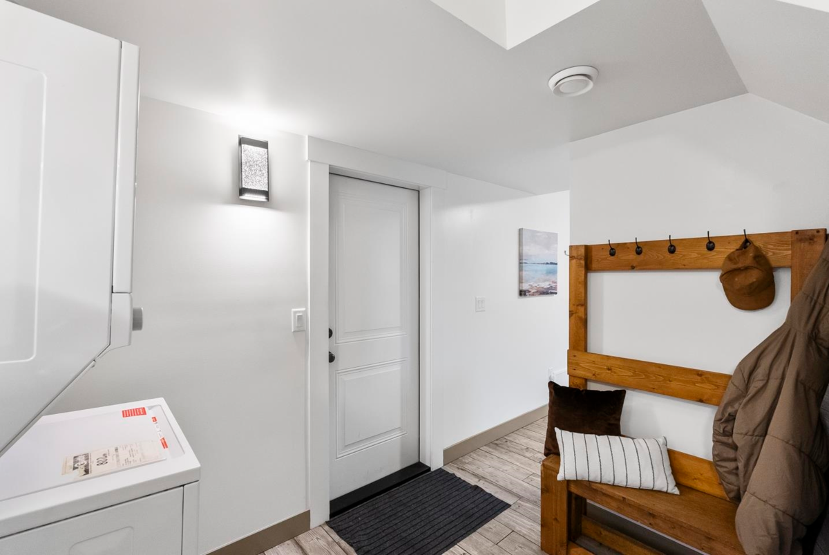 Swimming Pool Photo of 3 548 Park Street, Hope, BC