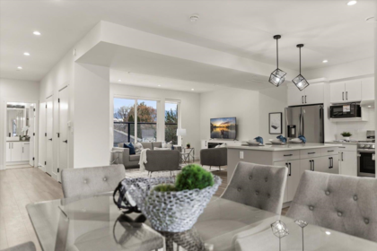 Kitchen Island Photo of 7 9603 Broadway Street, Chilliwack, BC