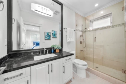Mudroom Photo of 3339 W 27th Avenue, Vancouver, BC