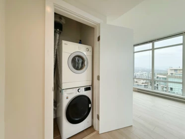 Walk-In Closet Photo of 4003 2955 Atlantic Avenue, Coquitlam, BC