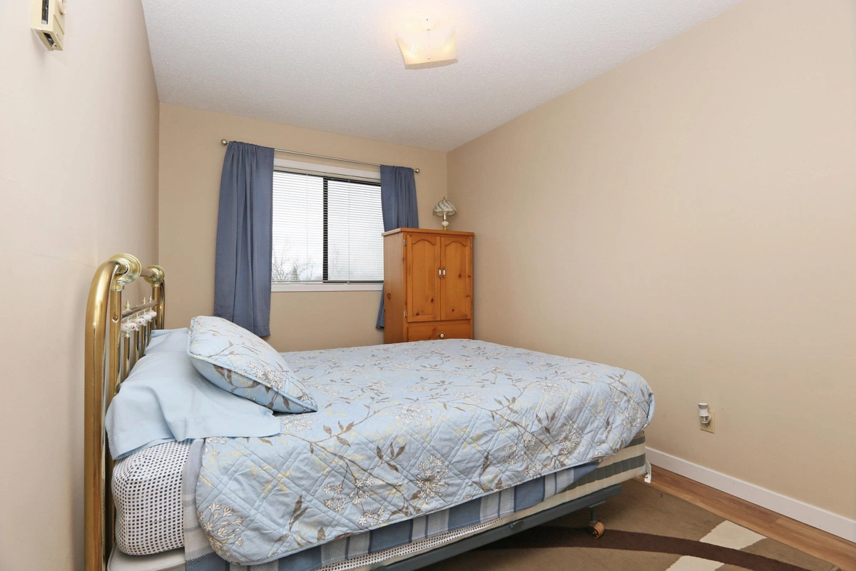 Primary Bathroom Photo of 201 9417 Nowell Street, Chilliwack, BC