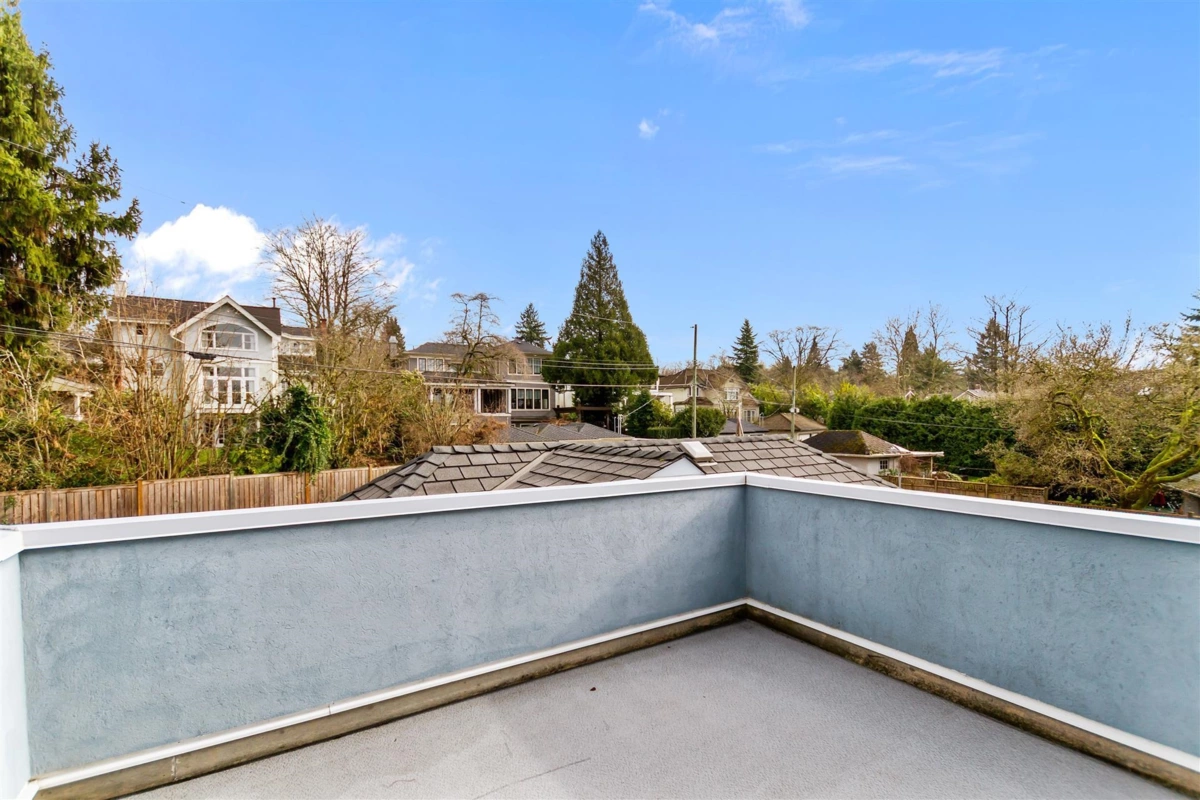 Backyard Photo of 4430 Cypress Street, Vancouver, BC