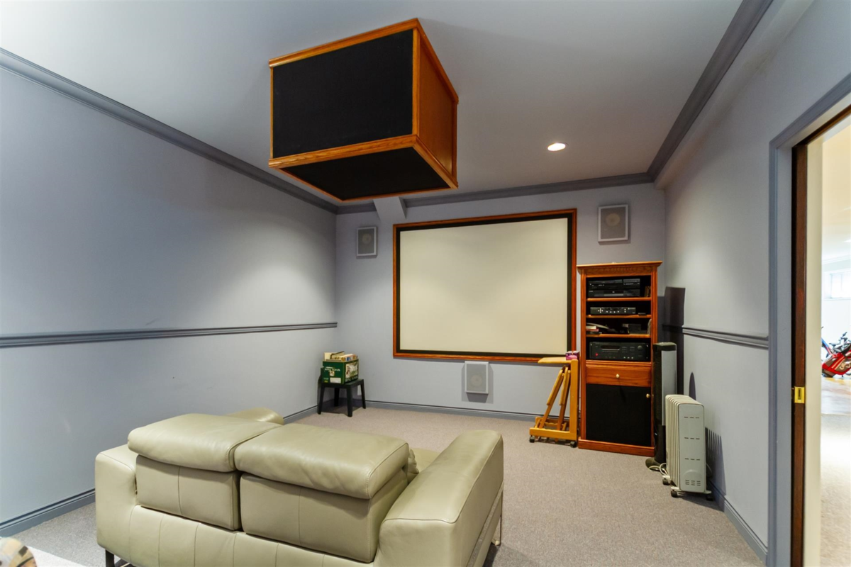 Front Yard Photo of 4430 Cypress Street, Vancouver, BC