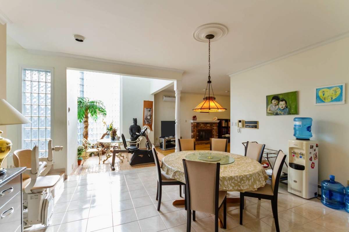 Guest Bathroom Photo of 4430 Cypress Street, Vancouver, BC