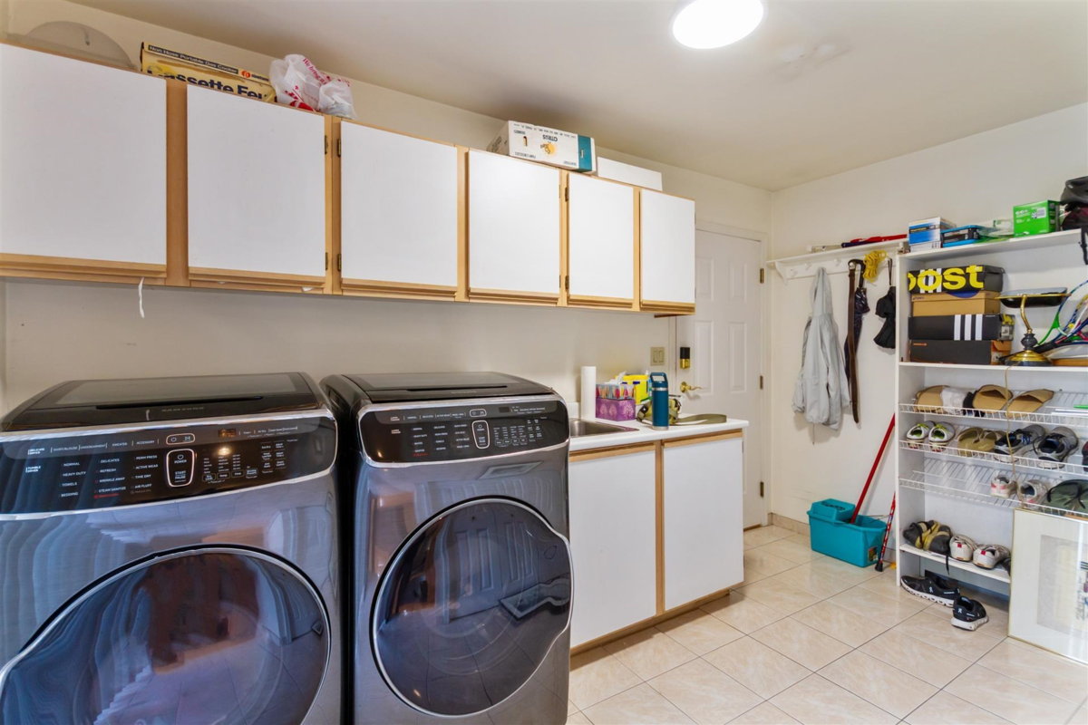 Outdoor Deck Photo of 4430 Cypress Street, Vancouver, BC