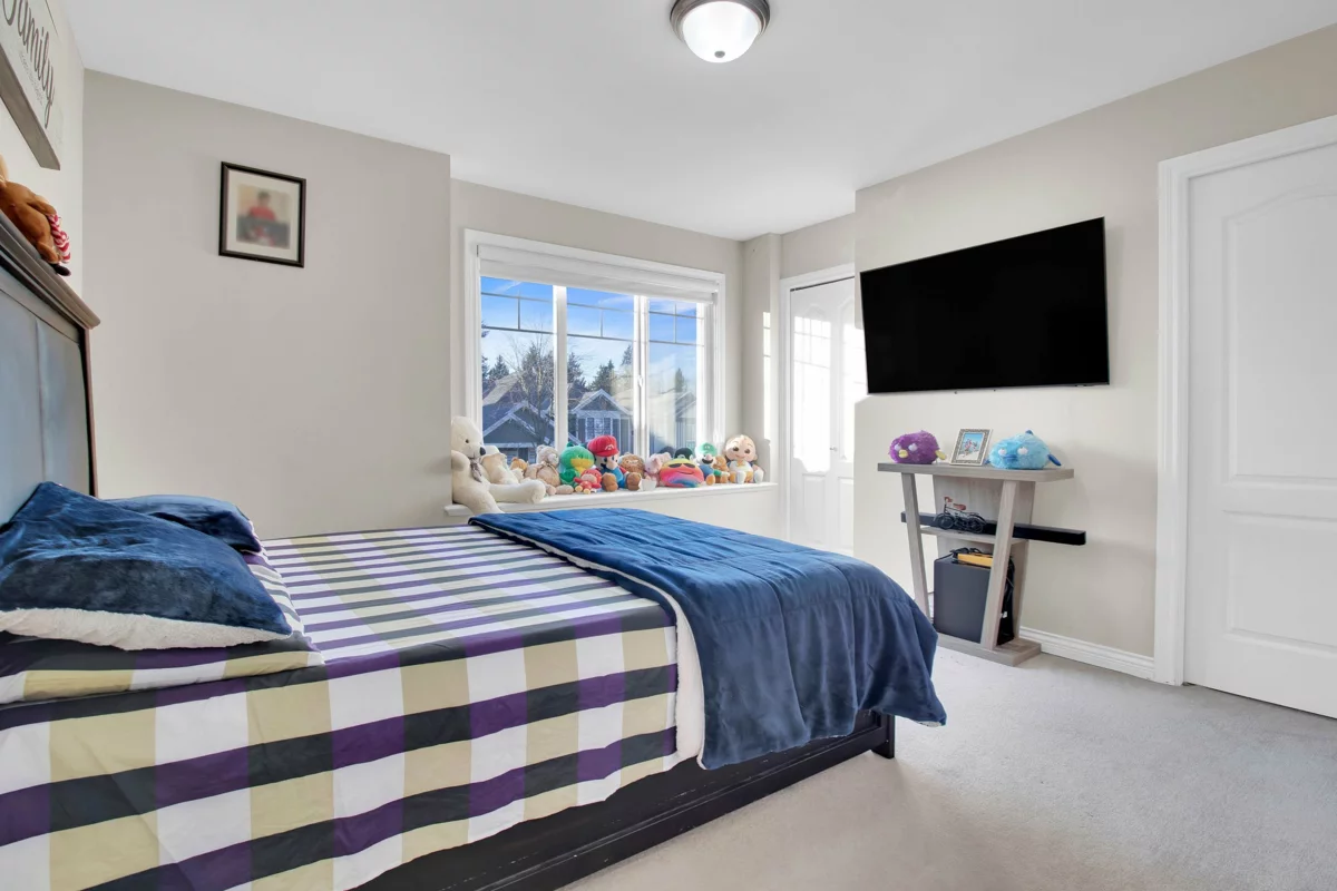 Basement Recreation Room Photo of 7690 146a Street, Surrey, BC