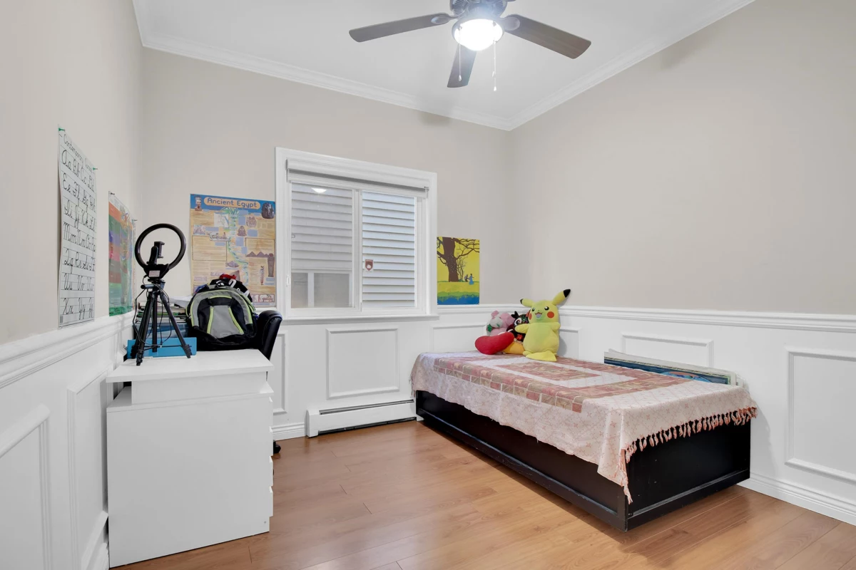 Bedroom 2 Photo of 7690 146a Street, Surrey, BC