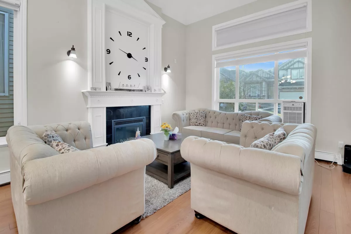 Dining Area Photo of 7690 146a Street, Surrey, BC