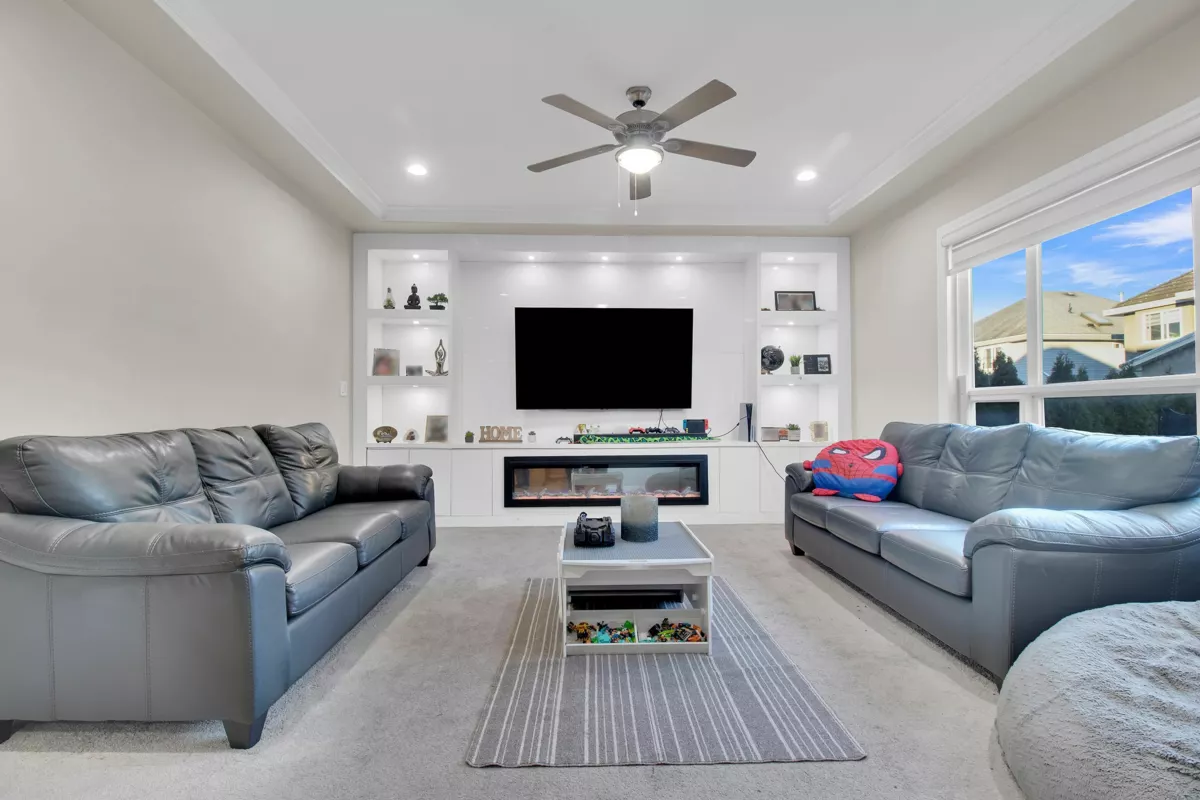 Pantry Photo of 7690 146a Street, Surrey, BC