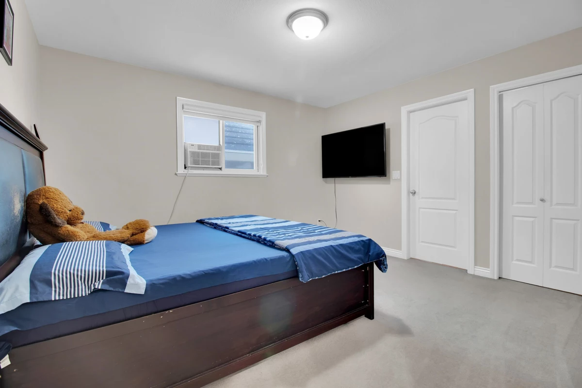 Powder Room Photo of 7690 146a Street, Surrey, BC