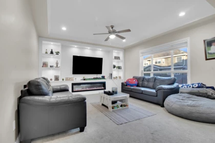 Breakfast Nook Photo of 7690 146a Street, Surrey, BC