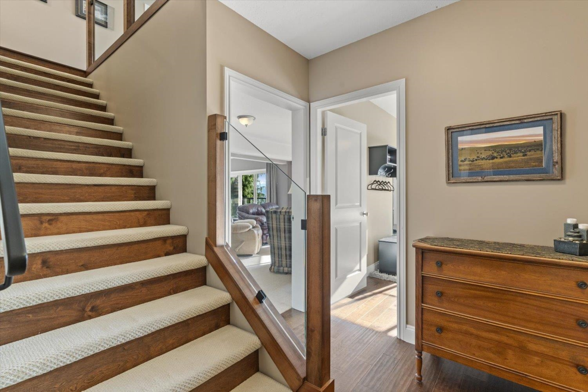 Entry Foyer Photo of 28 35931 Empress Drive, Abbotsford, BC