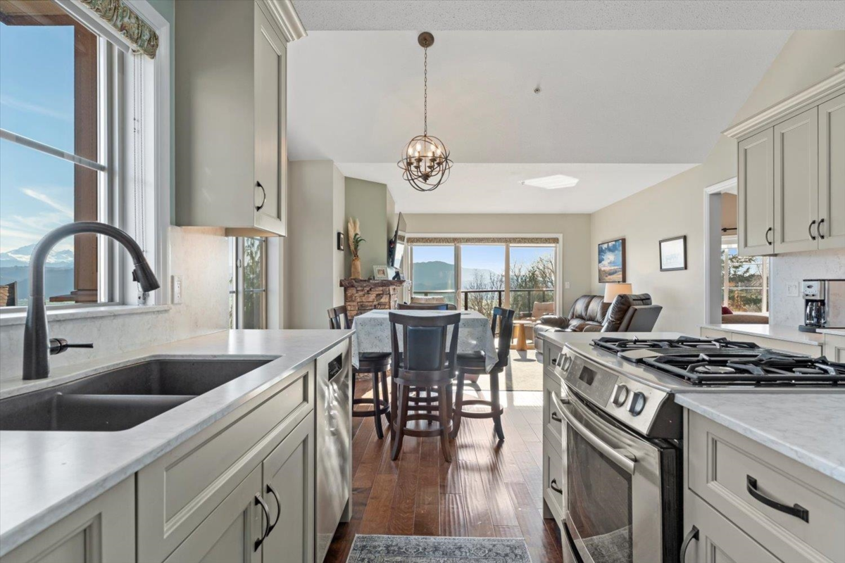 Primary Bathroom Photo of 28 35931 Empress Drive, Abbotsford, BC