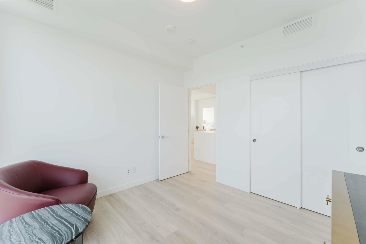 Entry Foyer Photo of 4605 680 Quayside Drive, New Westminster, BC