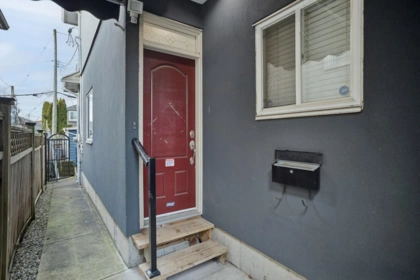 6453 Beatrice Street, Vancouver, BC, Vancouver — Half Duplex for sale