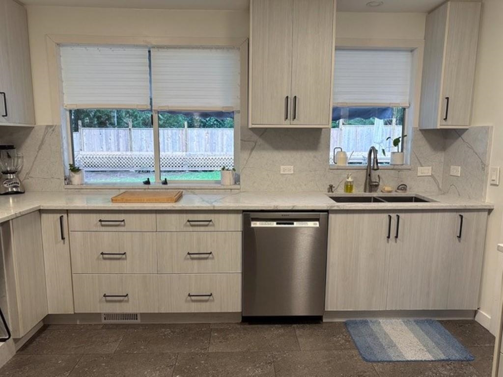 Dining Area Photo of 1856 Windermere Avenue, Port Coquitlam, BC