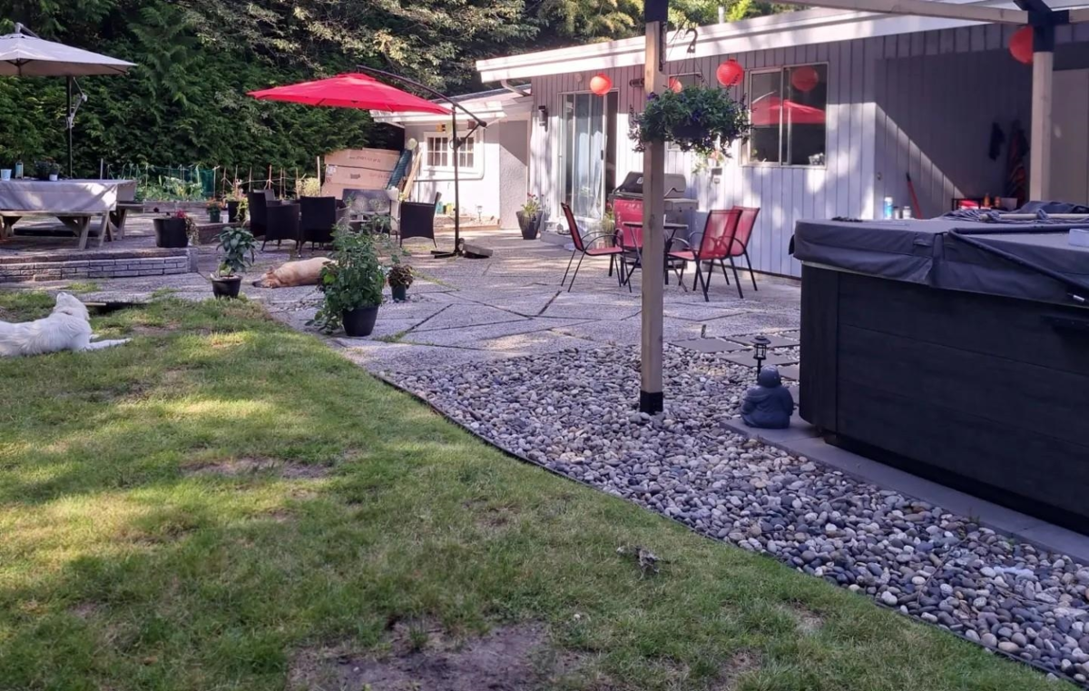 Entry Foyer Photo of 1856 Windermere Avenue, Port Coquitlam, BC