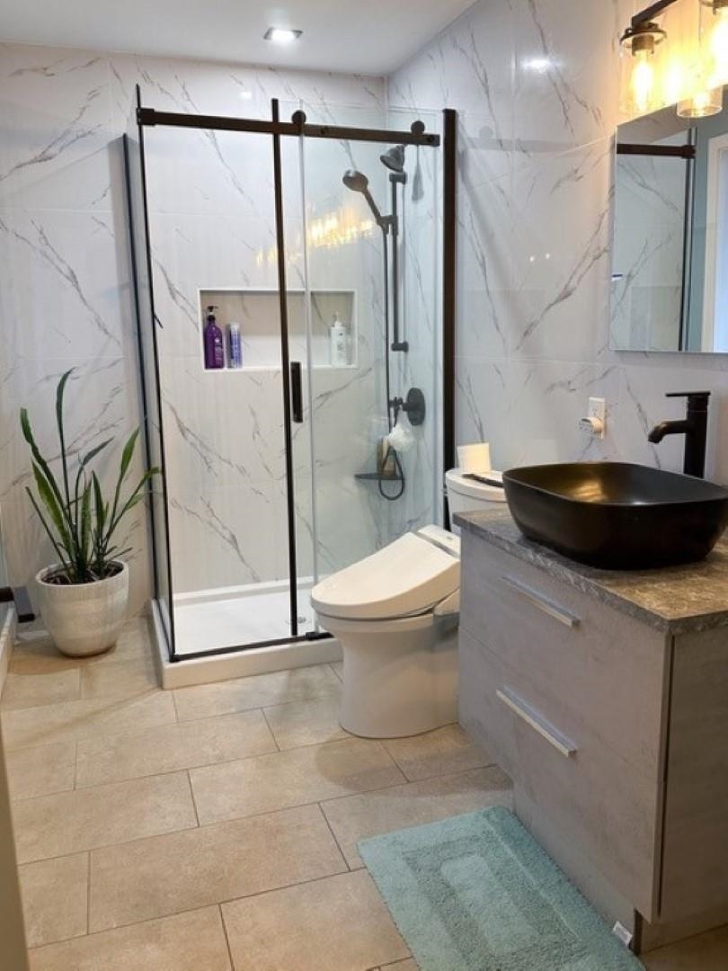 Primary Bathroom Photo of 1856 Windermere Avenue, Port Coquitlam, BC