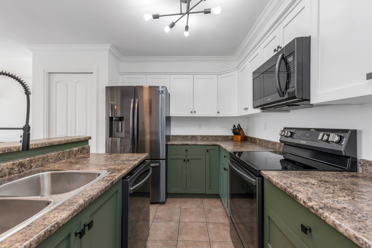 Kitchen Photo of 206 8933 Edward Street, Chilliwack, BC