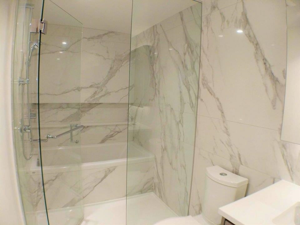 Primary Bathroom Photo of 3703 9887 Whalley Boulevard, Surrey, BC