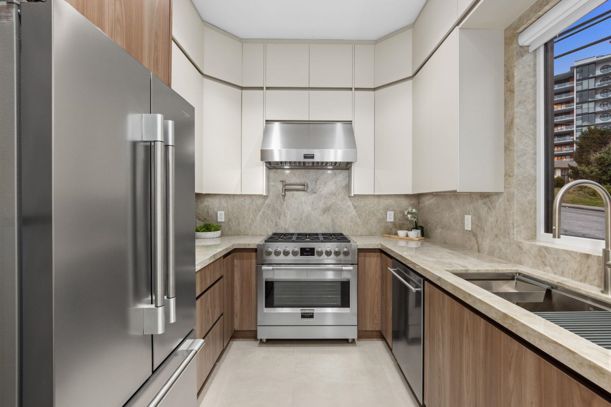 Bedroom 4 Photo of 14799 Oxenham Avenue, White Rock, BC