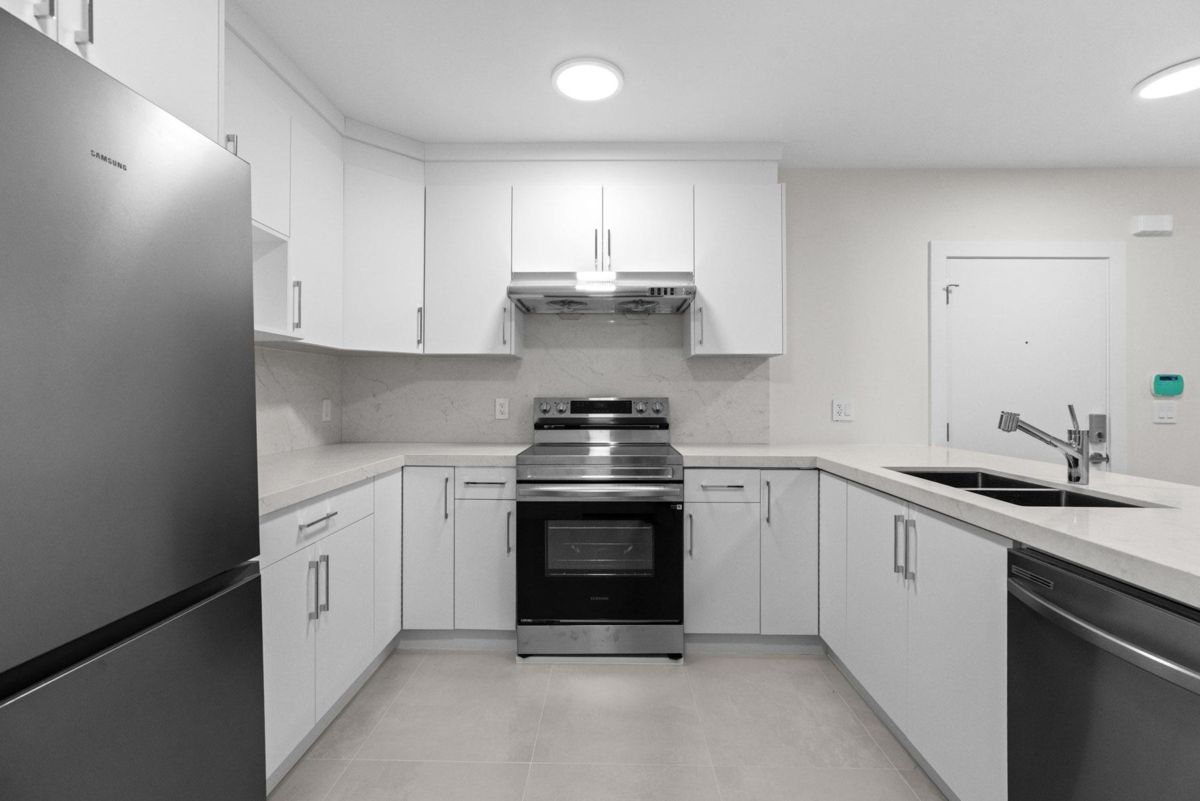 Outdoor Kitchen Photo of 14799 Oxenham Avenue, White Rock, BC