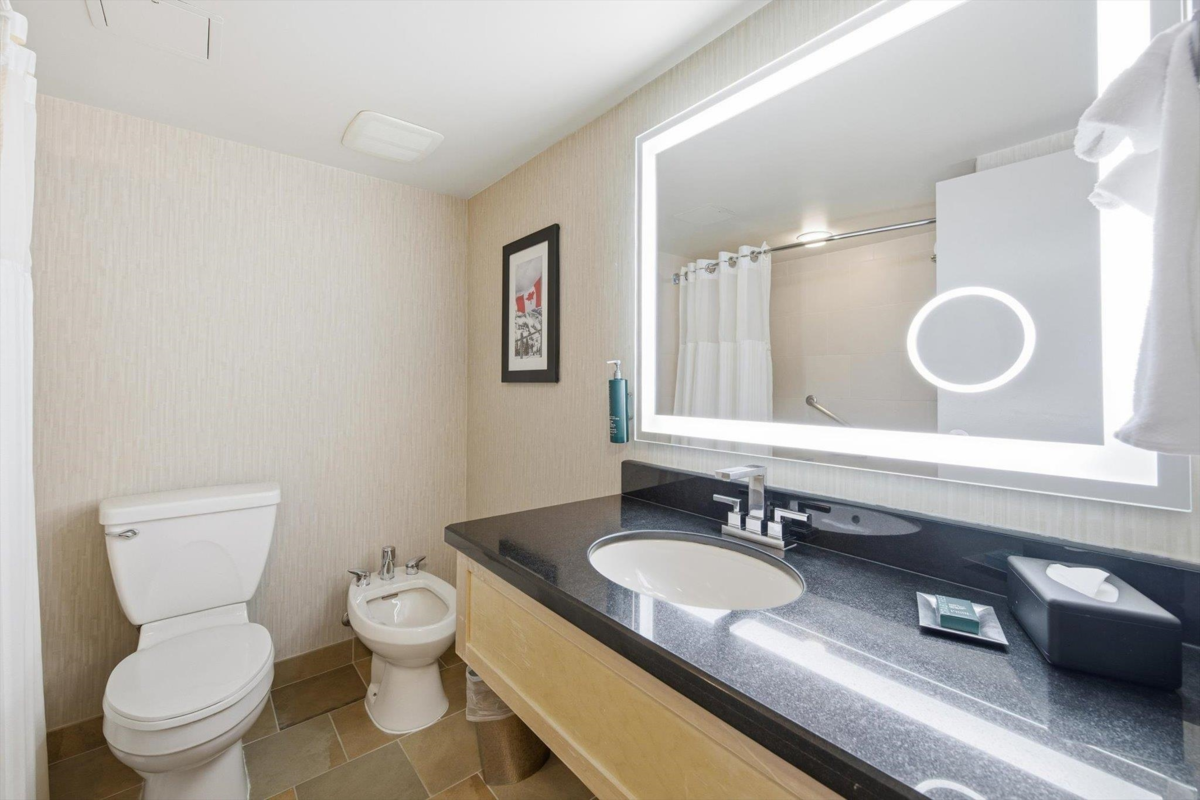 Garden / Landscaping Photo of 709/711 4050 Whistler Way, Whistler, BC