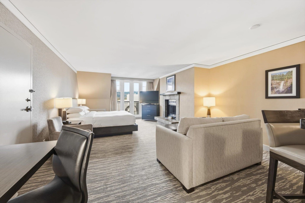 Hot Tub / Spa Photo of 709/711 4050 Whistler Way, Whistler, BC