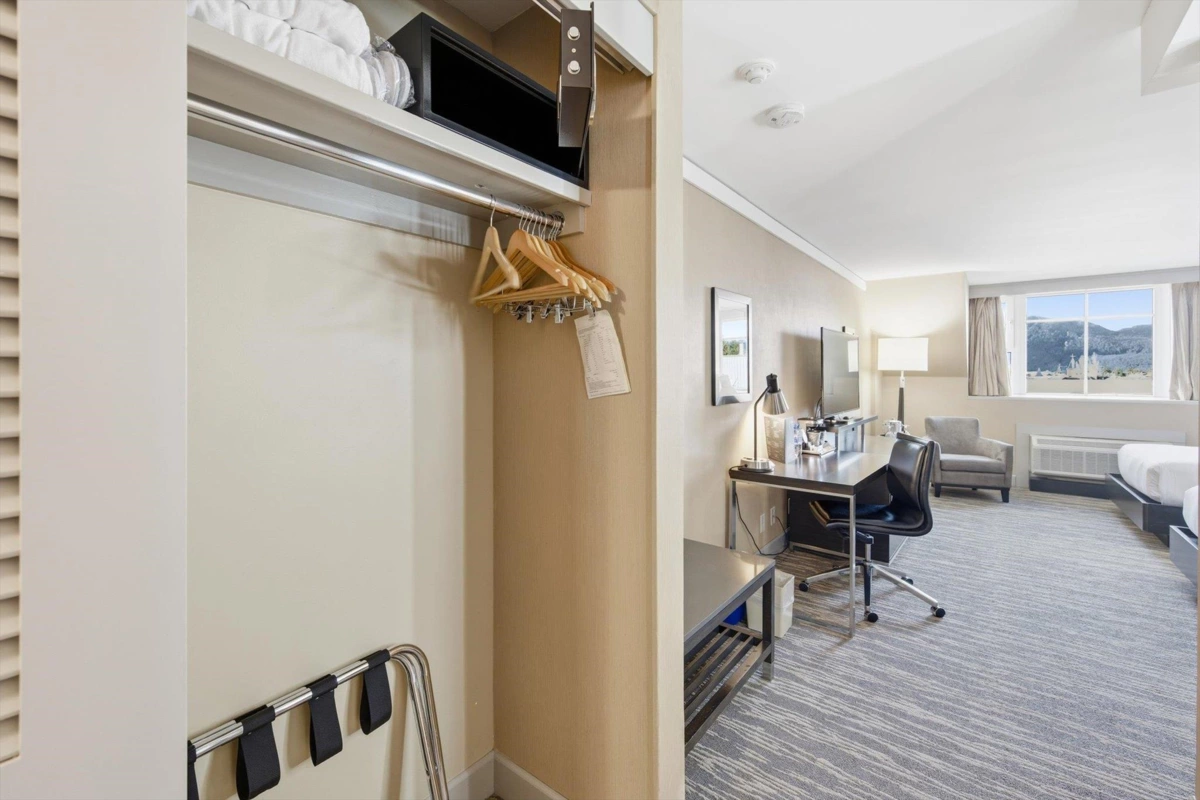 Primary Bathroom Photo of 709/711 4050 Whistler Way, Whistler, BC