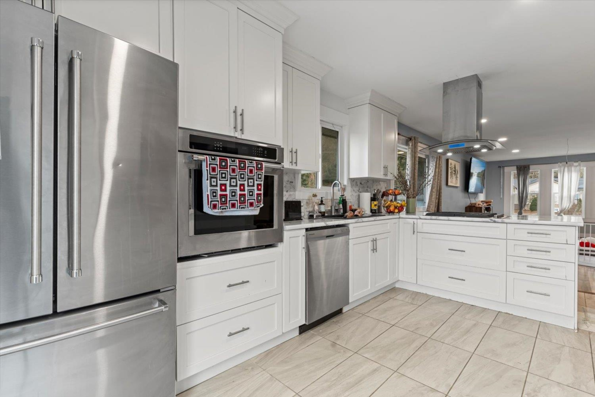 Breakfast Nook Photo of 63895 Old Yale Road, Hope, BC