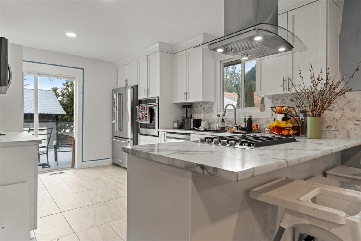 Family Room Photo of 63895 Old Yale Road, Hope, BC