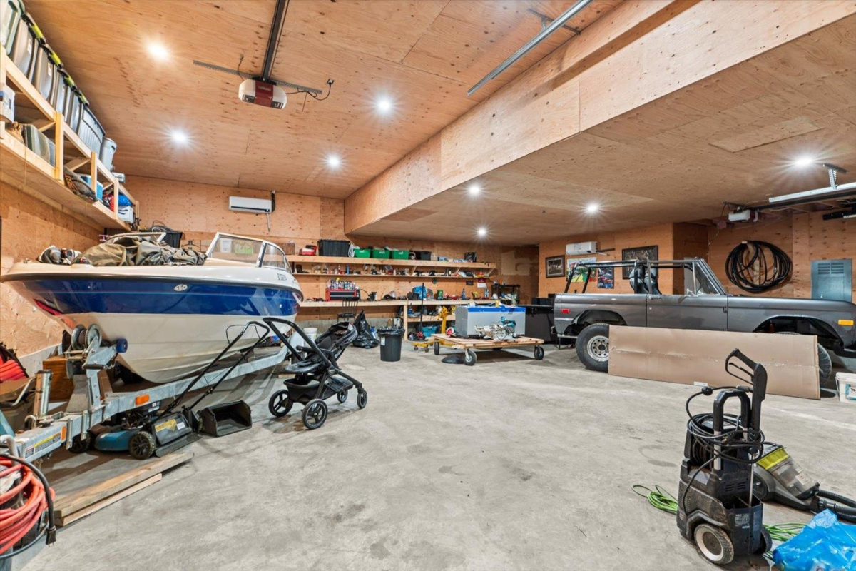 Garden / Landscaping Photo of 63895 Old Yale Road, Hope, BC