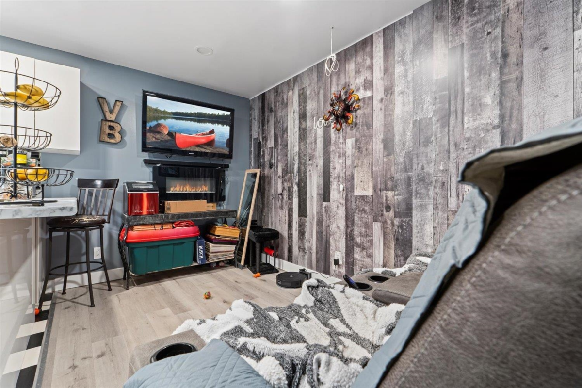 Laundry Room Photo of 63895 Old Yale Road, Hope, BC