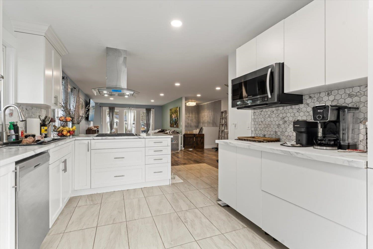 Pantry Photo of 63895 Old Yale Road, Hope, BC